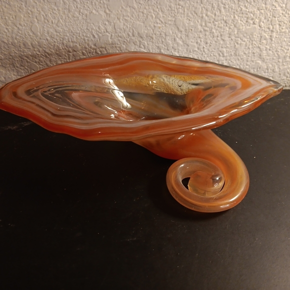GORGEOUS VTG Sooner Orange Swirl Glass 8" Cornucopia Vase. - Picture 7 of 7